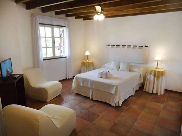 In-room safe, free WiFi, bed sheets - Hosteria Sajonia (Villa Gesell)