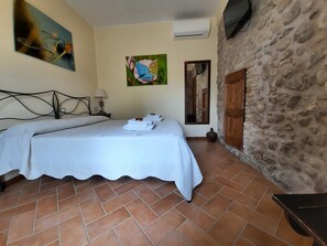 Minibar, Verdunkelungsvorhänge, schallisolierte Zimmer, kostenloses WLAN