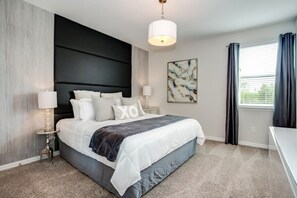 9 bedrooms, iron/ironing board, internet, bed sheets - Beautiful Mansion with Private Pool, Close to Disney, Orlando Mansion 3113 (Orlando)