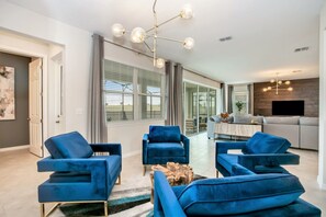 TV, foosball - Beautiful Mansion with Private Pool, Close to Disney, Orlando Mansion 3113 (Orlando)
