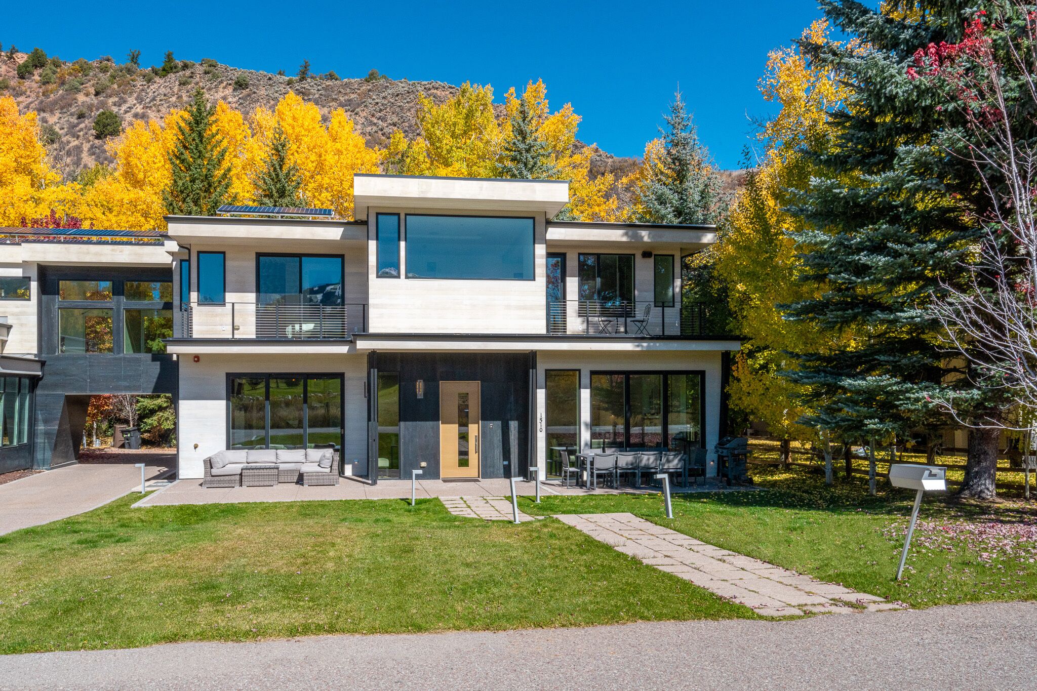 West Aspen contemporary with unblocked views
