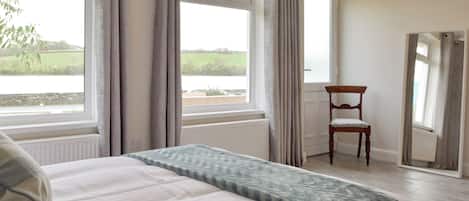 4 habitaciones, cuna de viaje, wifi gratis y ropa de cama