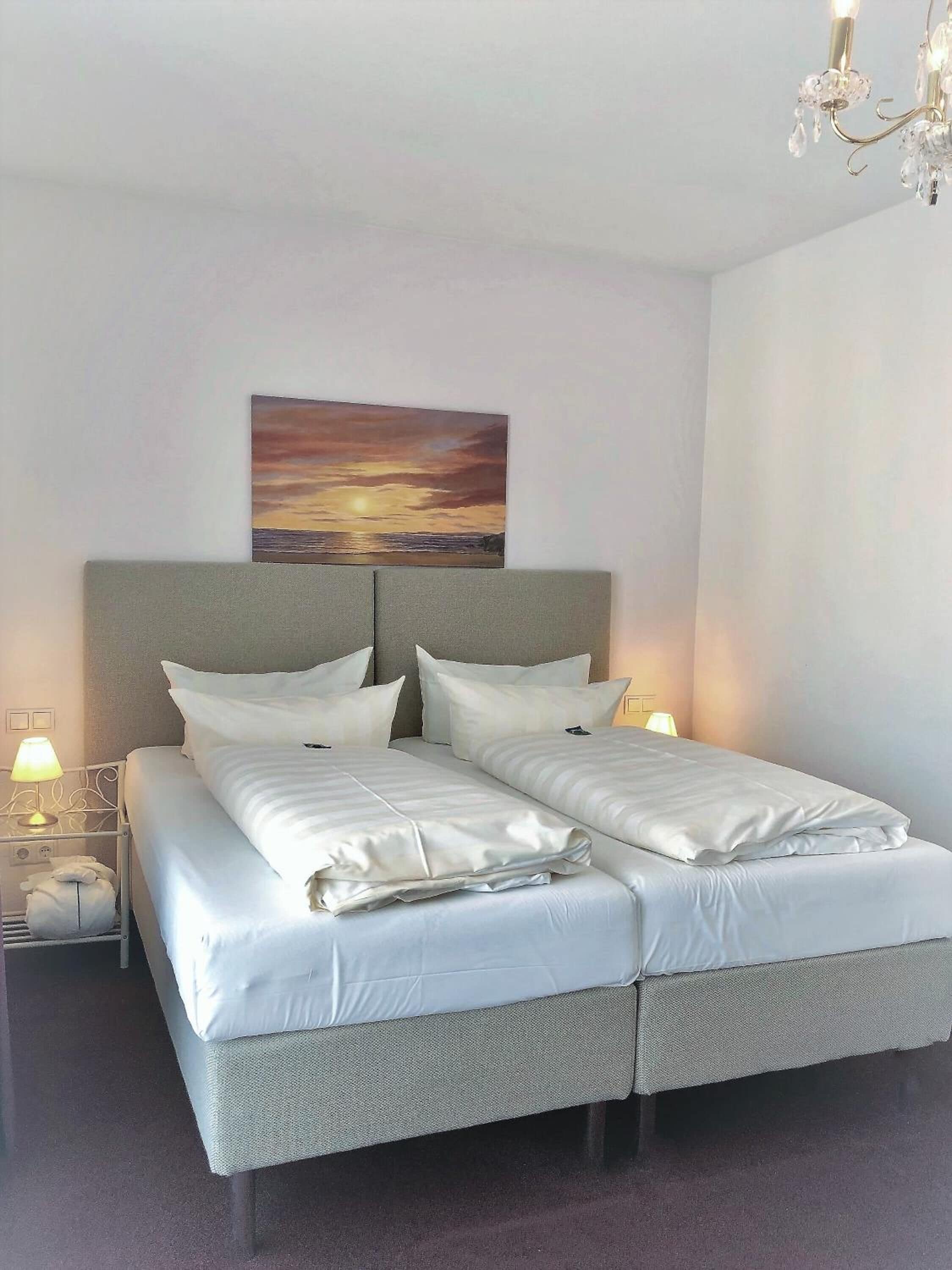 Artículos del minibar gratis y caja de seguridad en la habitación 