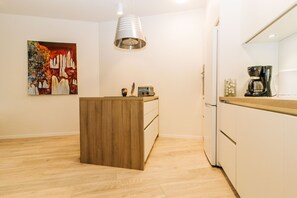 Apartment, 2 Bedrooms (Gullbrá) | Private kitchen