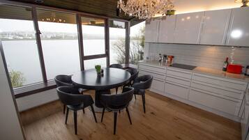 Villa, 6 Bedrooms | Private kitchen | Full-size fridge, oven, stovetop, dishwasher