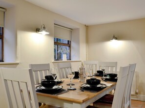 Dining - 3 bedroom accommodation in Trefriw, near Llanrwst (Trefriw, near Llanrwst)