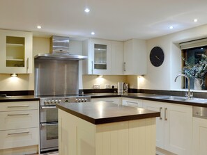 Dishwasher, cookware/dishes/utensils - 3 bedroom accommodation in Trefriw, near Llanrwst (Trefriw, near Llanrwst)