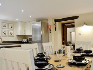 Dining - 3 bedroom accommodation in Trefriw, near Llanrwst (Trefriw, near Llanrwst)