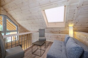 House | Living area | Flat-screen TV, DVD player