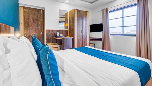 Unclassified image, 1 of 30, button - Silverkey Executive Stays 36641 Sea View Inn (Chennai)