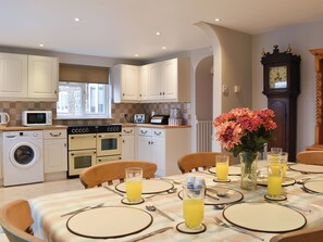 Dishwasher, high chair