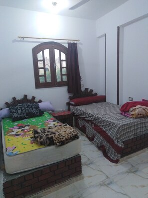 Appartement, 2 chambres, patio | Rideaux occultants, Wi-Fi gratuit