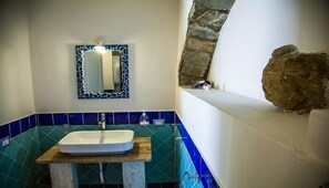 Kahden hengen classic-huone, merinäköala (art) | Kylpyhuoneen pesuallas