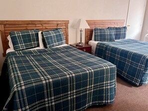 Premium Room, 2 Queen Beds, Connecting Rooms, Lake View | Free WiFi, bed sheets