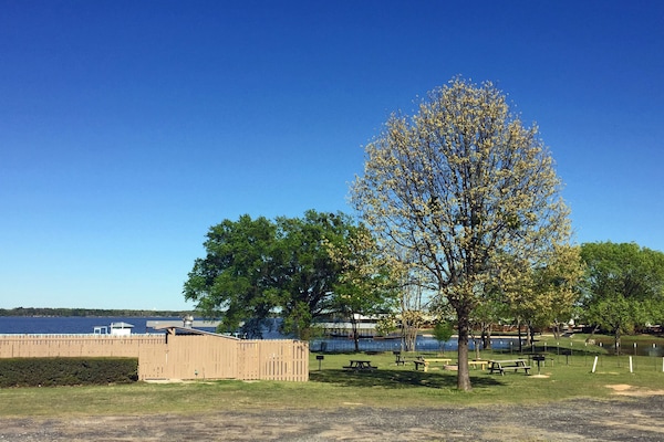 Premium kamer, 2 queensize bedden, kamers met tussendeur, uitzicht op meer | Kameruitzicht
