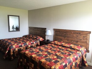 Standard Room | Free WiFi, bed sheets - Lake Fork Resort (Alba)