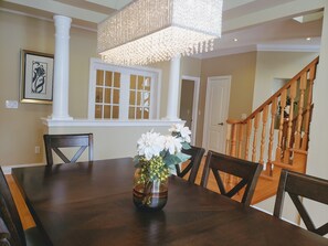 Dining - 3300sqft++ Spacious 5 Bedroom... WOW Decor! (Mississauga)