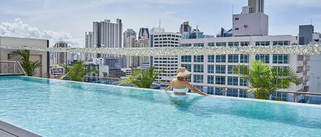 Outdoor pool, sun loungers