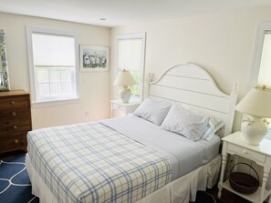 1 bedroom, iron/ironing board, free WiFi, bed sheets - HALFSHELL- Charming 1 bedroom Cottage in town (Nantucket)