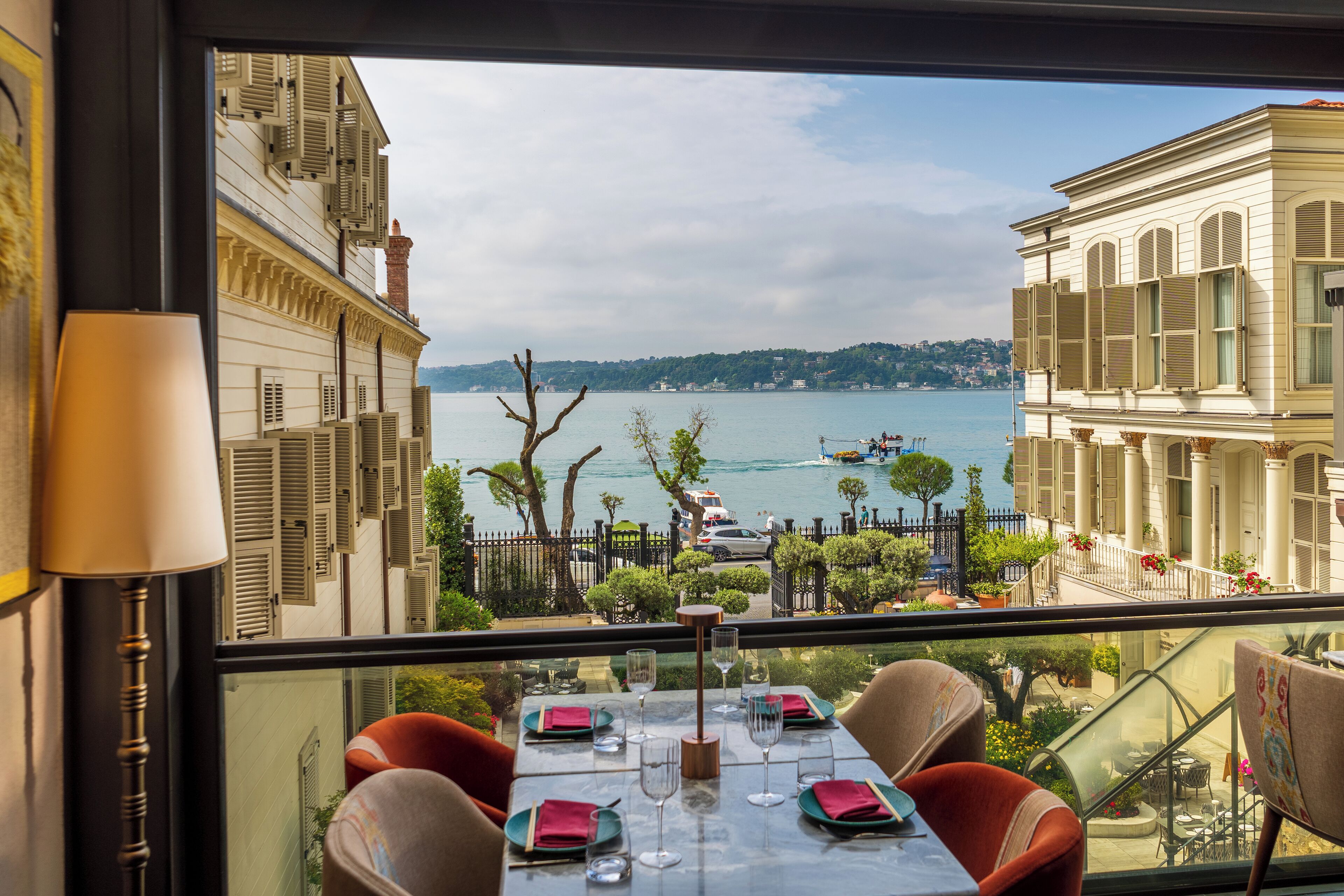 6 개의 레스토랑, 아침 식사, 점심 식사, 저녁 식사 제공(남미 요리)