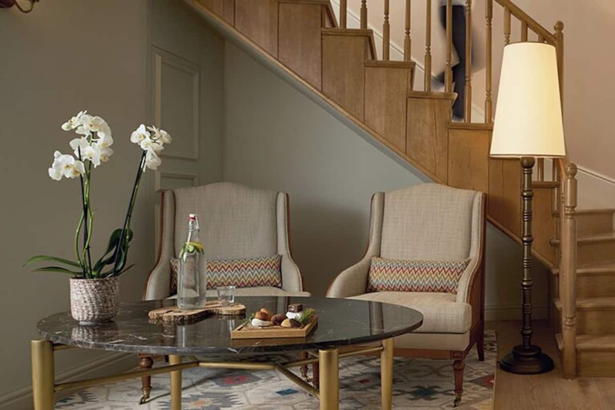 Suite (Heritage Vaulted Duplex)