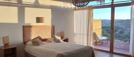 Dobbeltrom, 1 queensize-seng | Strykejern/-brett og sengetøy