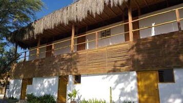 Fachada de la propiedad