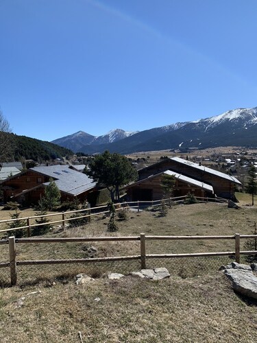 CHARMANT APPARTEMENT AVEC VUE IMPRENABLE SUR LE CAMBRE D'AZE 
