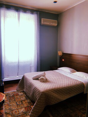 Chambre Double, vue ville