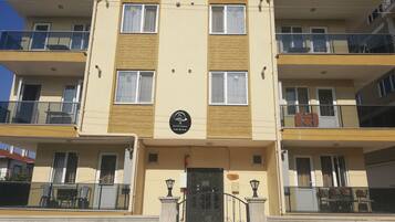 Fachada de la propiedad