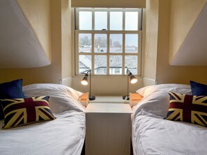 3 bedrooms, free WiFi, bed sheets