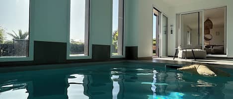 Piscine couverte, piscine chauffée