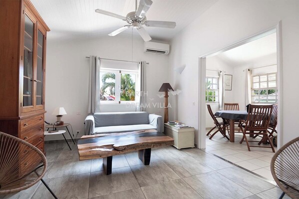 TV - House 2 steps from Eden Rock (1 chambre) (Saint-Barthélemy)