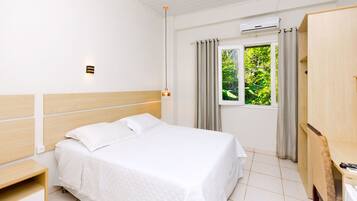 Standard Double Room | Desk, free WiFi, bed sheets, wheelchair access