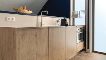 Réfrigérateur, plaque de cuisson, lave-vaisselle, cafetiÚre/bouilloire