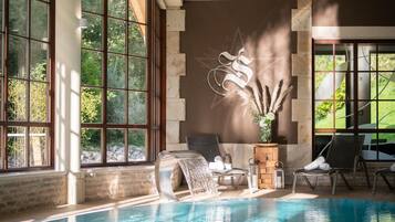 Sauna seca, banheira de hidromassagem, sauna a vapor