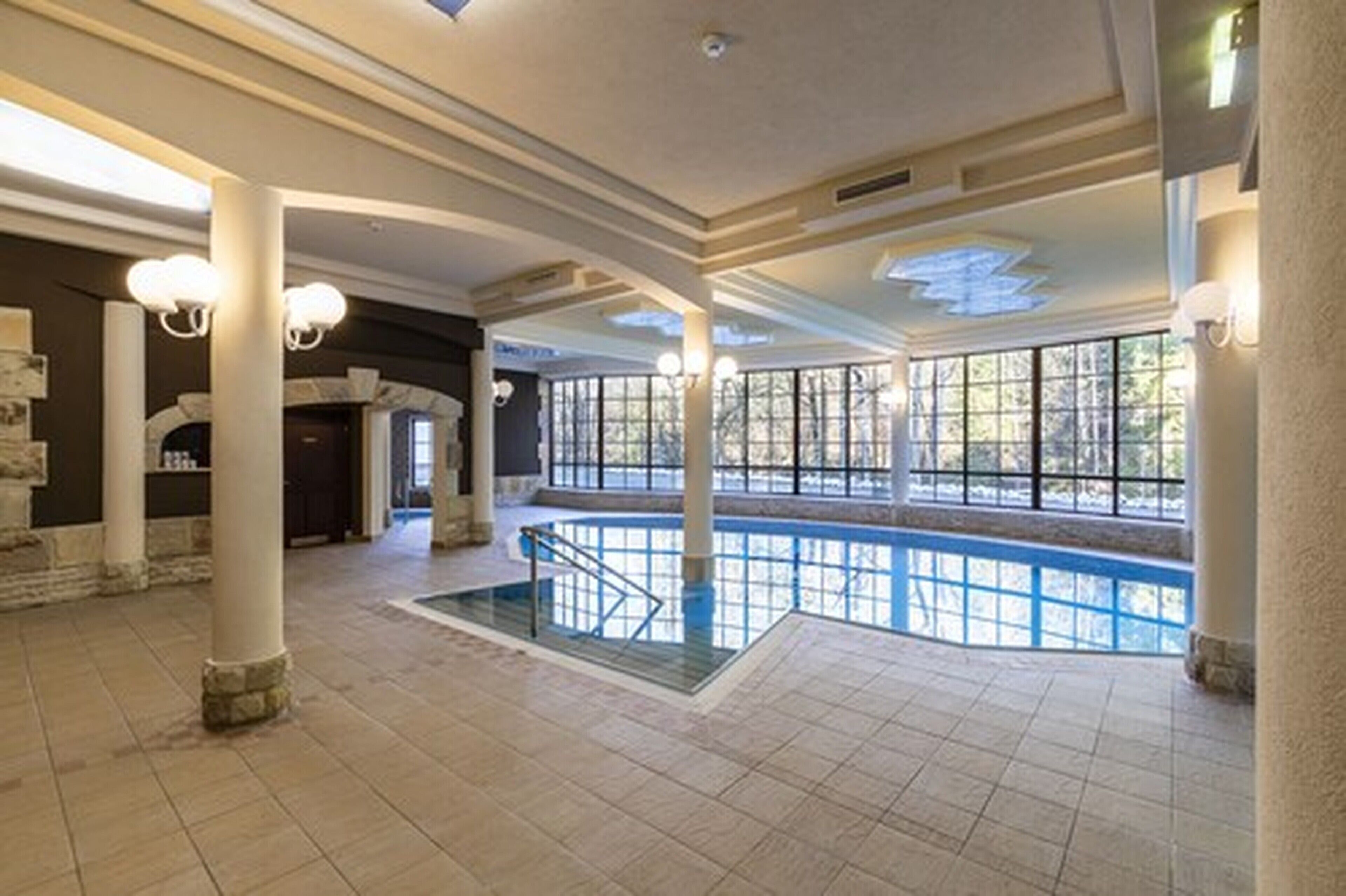 indoor pool, pool loungers