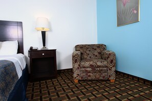 1 chambre, coffres-forts dans les chambres, fer et planche à repasser