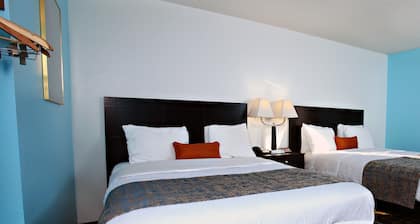 Sky Palace Inn & Suites Newton / 2 queen-size-vuodetta savuton