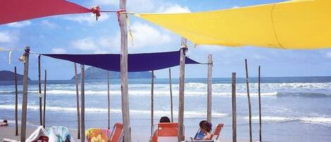 In Strandnähe, Liegestühle