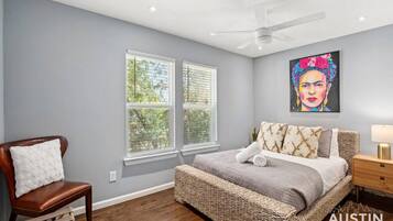 2 bedrooms, desk, iron/ironing board, free WiFi