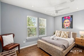 2 bedrooms, desk, iron/ironing board, free WiFi - Coleto xxxxxxxxxxxxx (Austin)