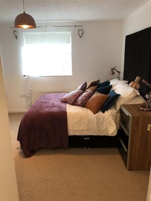 2 bedrooms, iron/ironing board, Internet, bed sheets - Glass Green Apartment, Northallerton (Northallerton)