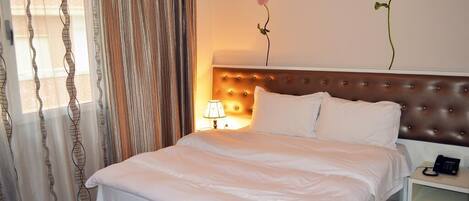 Caja de seguridad en la habitación, escritorio y wifi gratis