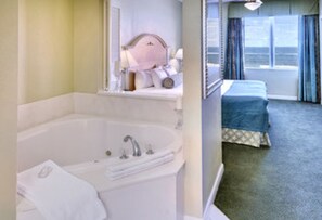 1 bedroom, in-room safe, iron/ironing board, WiFi