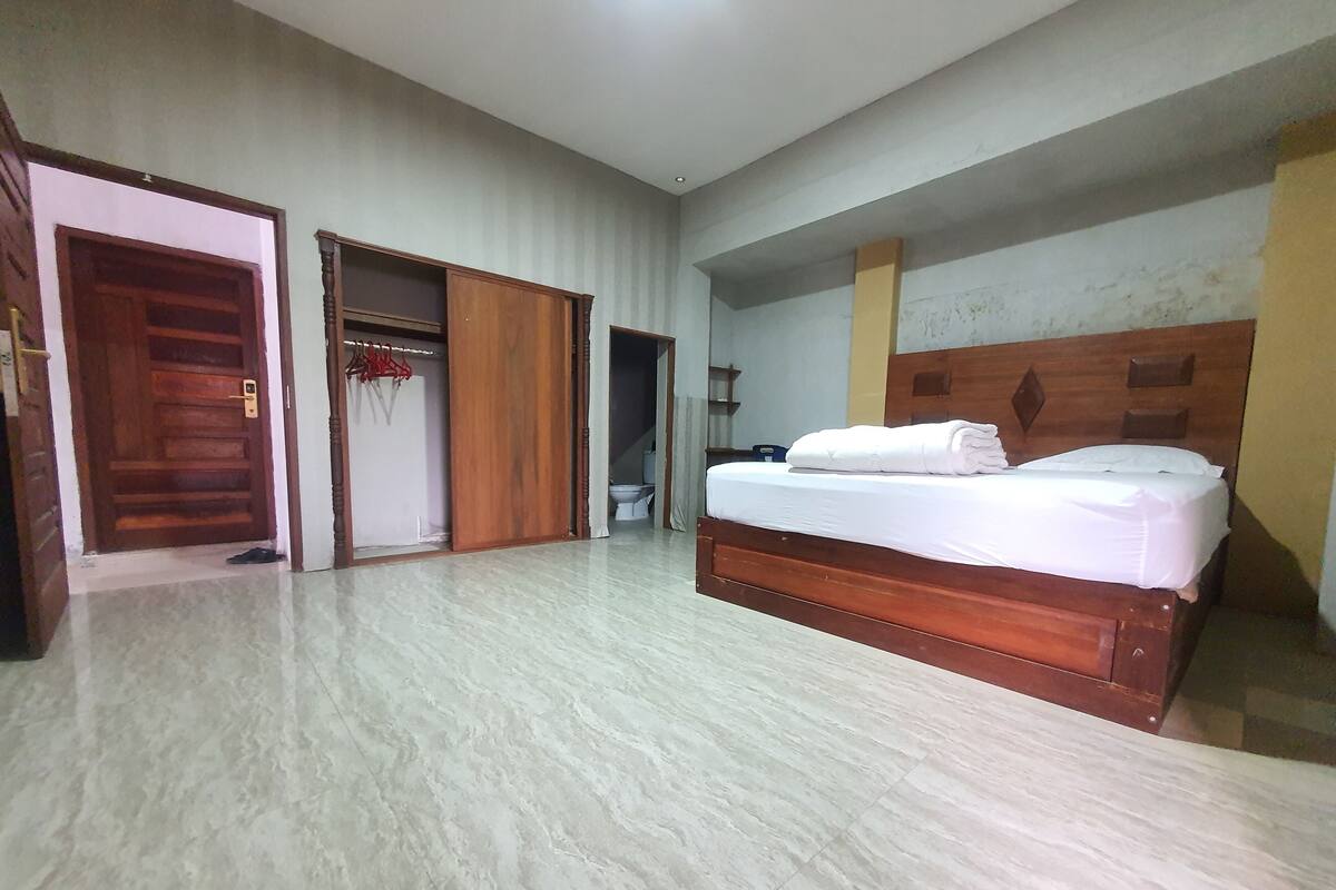 Deluxe Double or Twin Room | WiFi (free), bed sheets