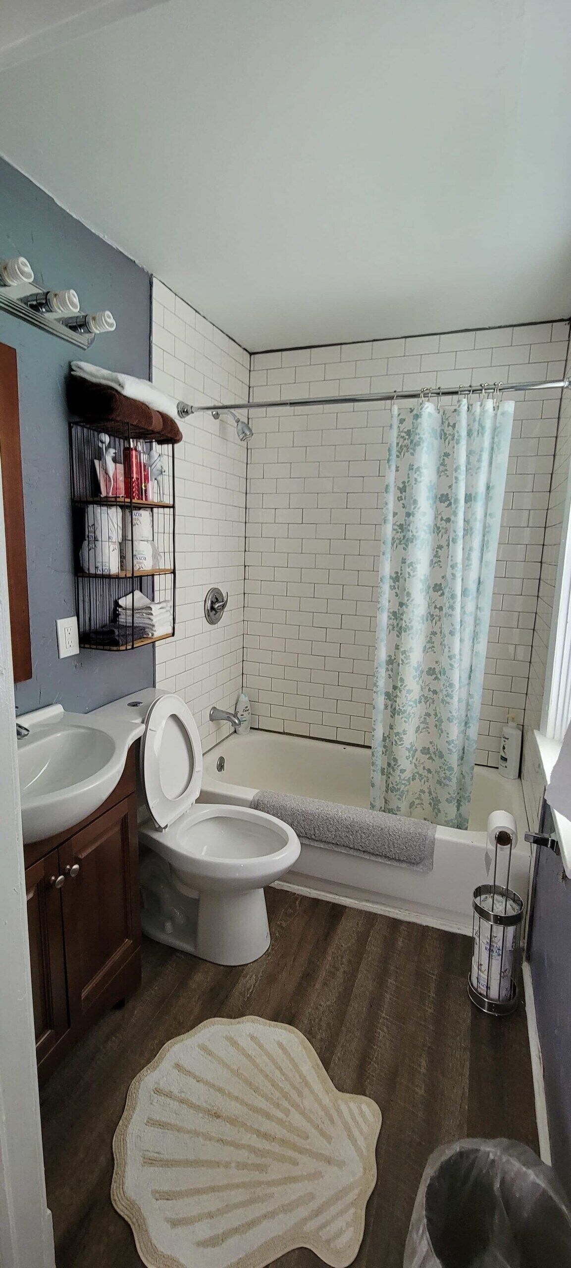 Hair dryer, towels