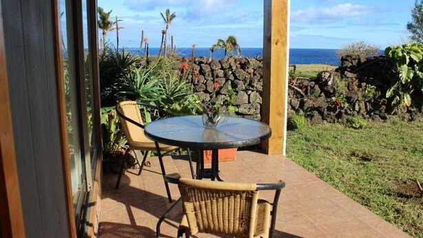 Unclassified image, 1 of 11, button - Yarvaikafra B&B (Hanga Roa)