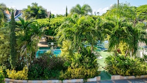 Garden - Holiday Haven Resort & Banquet Hall (Runaway Bay)