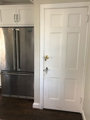 Interior - Unfurnished property available from October 2023 - please email for info (Washington)